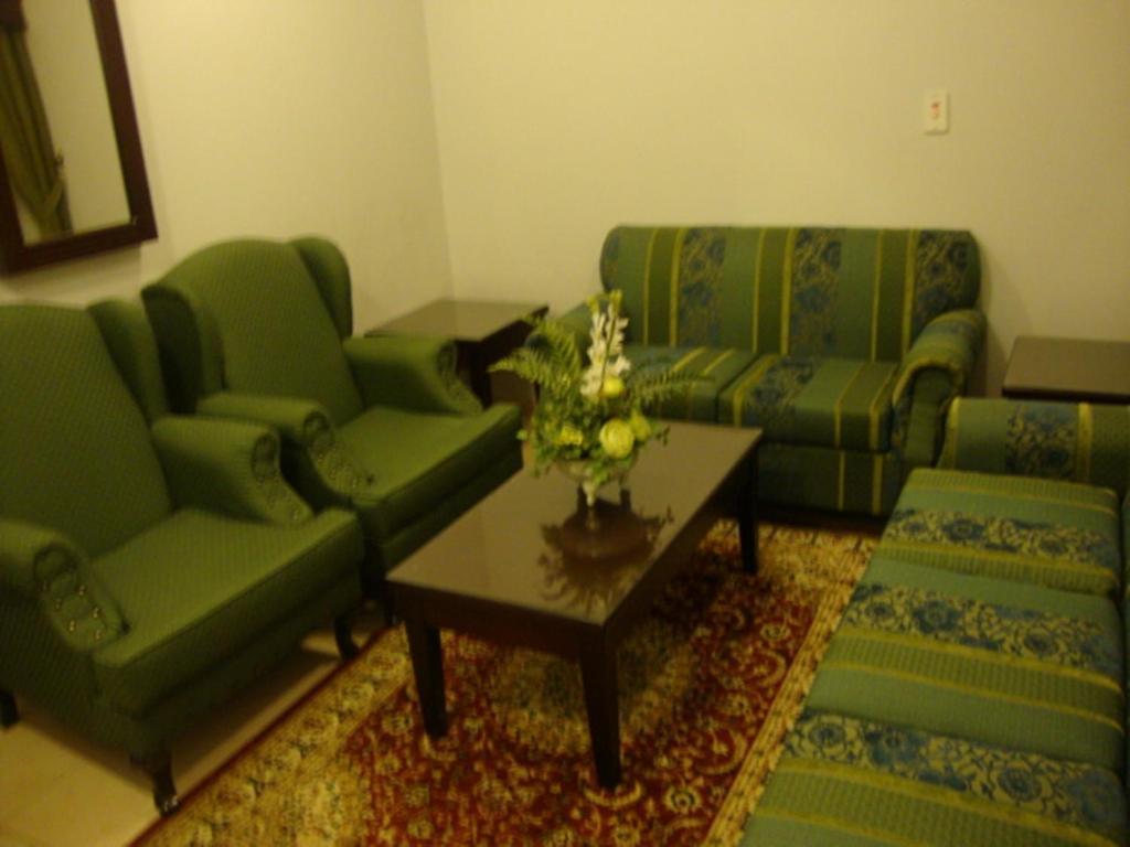 Majmoaa Chabk Algzira Llmkaolat Alaama Dammam Room photo